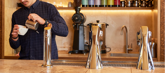 Why Does Coffee Taste Different at Caf&eacute;s vs Home?
