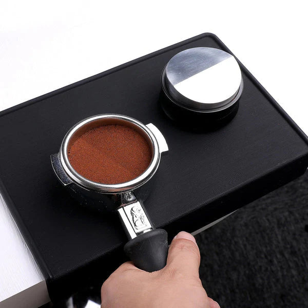 Normcore 58,5 mm 7-in-1 Barista-kit: koffiestamper, distributeurstool, WDT met standaard, doseertrechter, Puck Screen Set, Compacte aanstampingsmat, Portafilterstandaard, Barista Essentials Kit voor Normcore 58,5 mm 7-in-1 Barista-kit: koffiestamper, distributeurstool, WDT met standaard, doseertrechter, Puck Screen Set, Compacte aanstampingsmat, Portafilterstandaard, Barista Essentials Kit voor